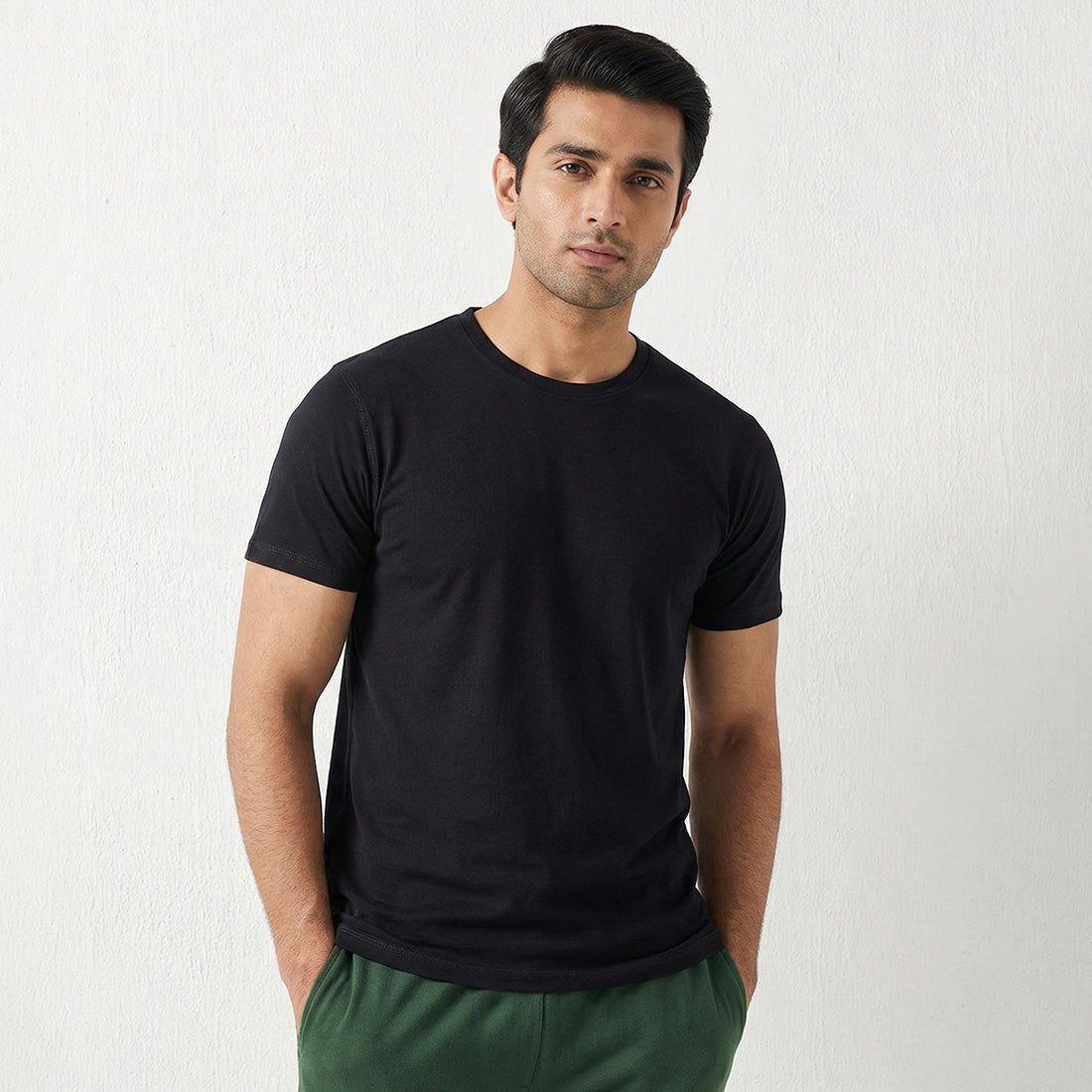 PACK OF BLACK UNDERTEE & GREEN JERSEY TROUSER