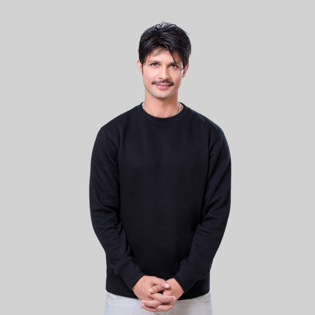 Male Model wearing a ML SWEATSHIRT BLACK _ 1