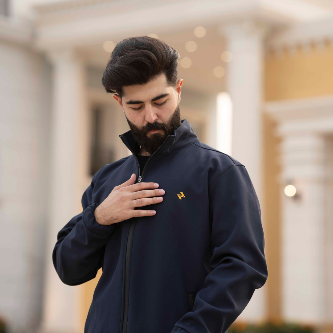 Male Model wearing a CL SS Jacket Navy _ Front
