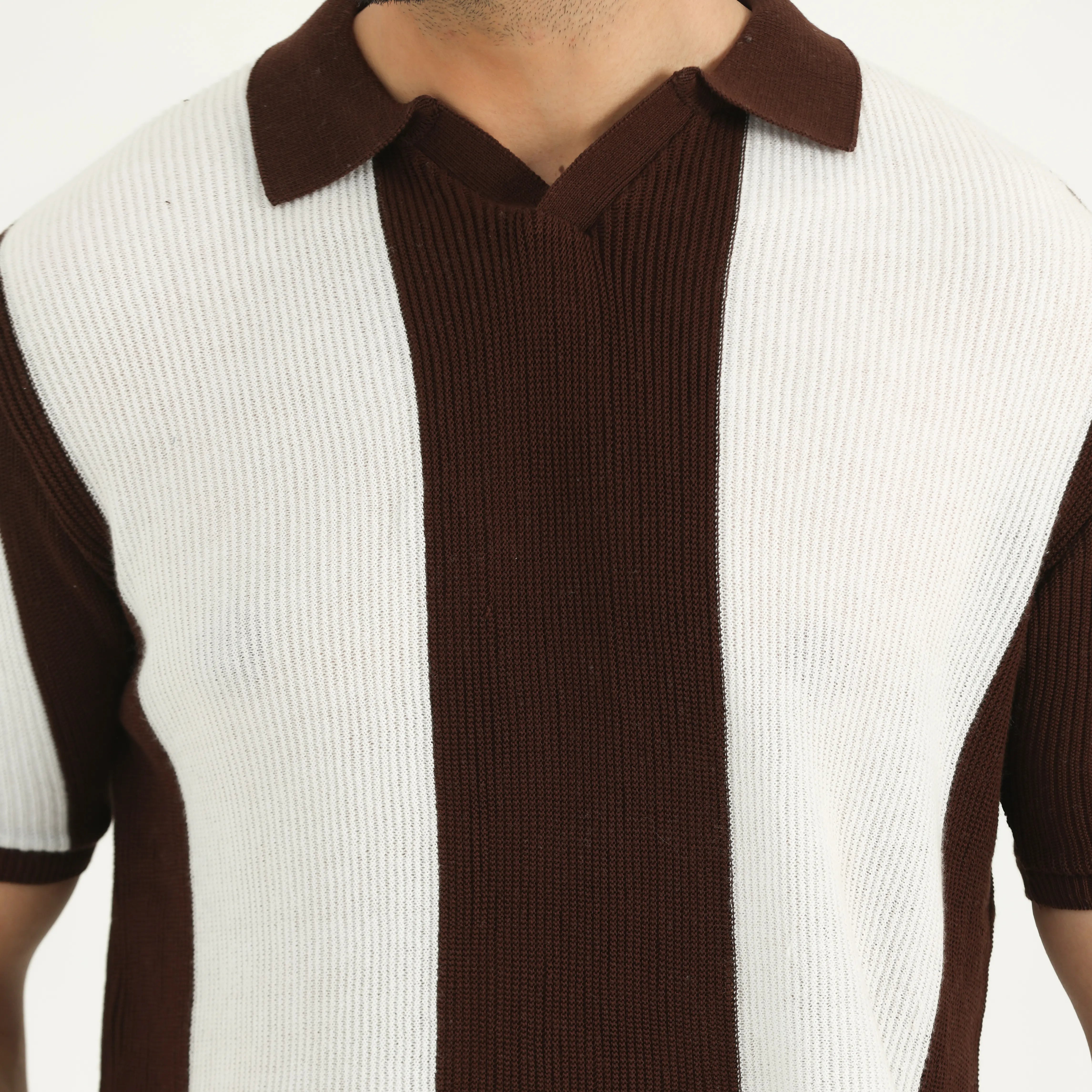 COLOR-BLOCK KNITTED POLO SHIRT - OFF-WHITE & BROWN