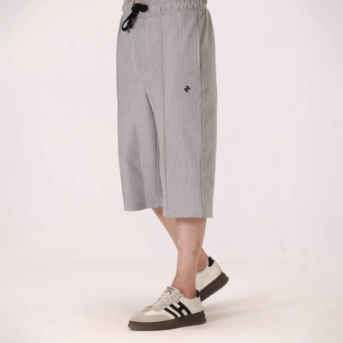 COTTON TEXTURED LONG SHORTS LIGHT GREY NAVZA