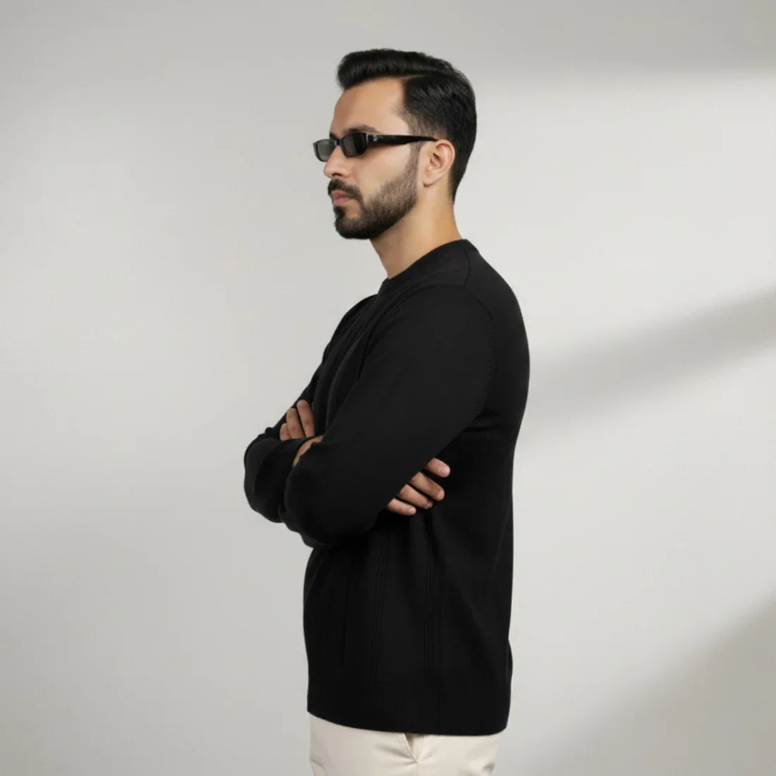 CLASSIC IVORY KNIT SWEATER – BLACK - NAVZA