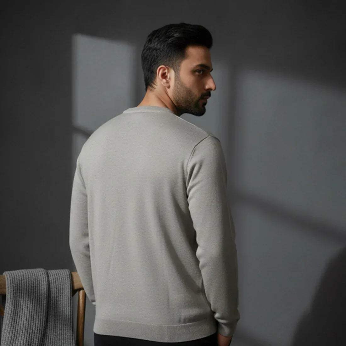 CLASSIC IVORY KNIT SWEATER – LIGHT GREY - NAVZA