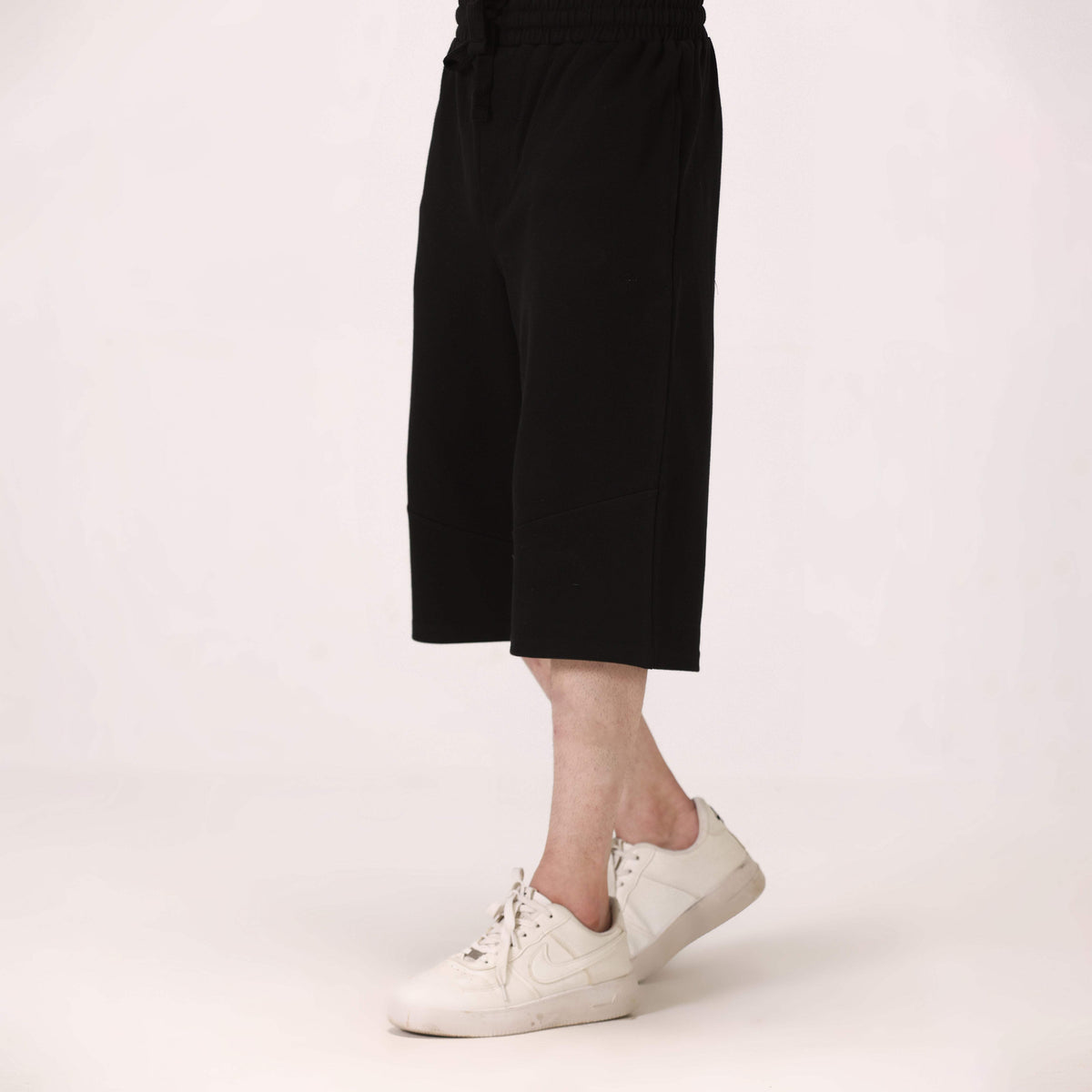 KNITTED TWILL RELAXED LONG SHORTS BLACK NAVZA
