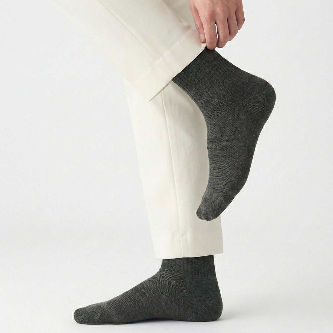 MEN SHORT CREW MESH SOCKS CHARCOAL | NAVZA