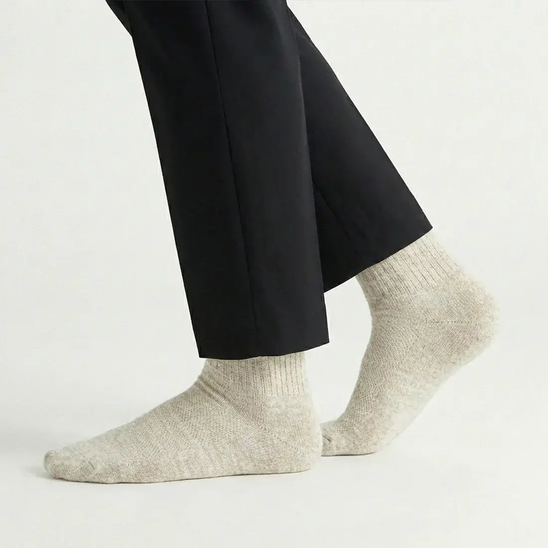 MEN SHORT CREW MESH SOCKS OFF WHITE | NAVZA