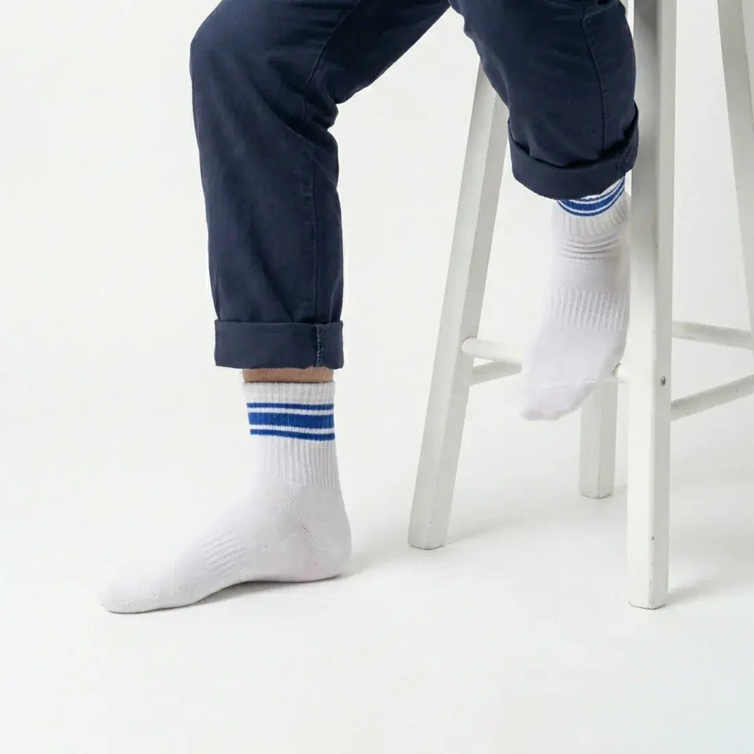 MEN SHORT CREW SOCKS WHITE | NAVZA