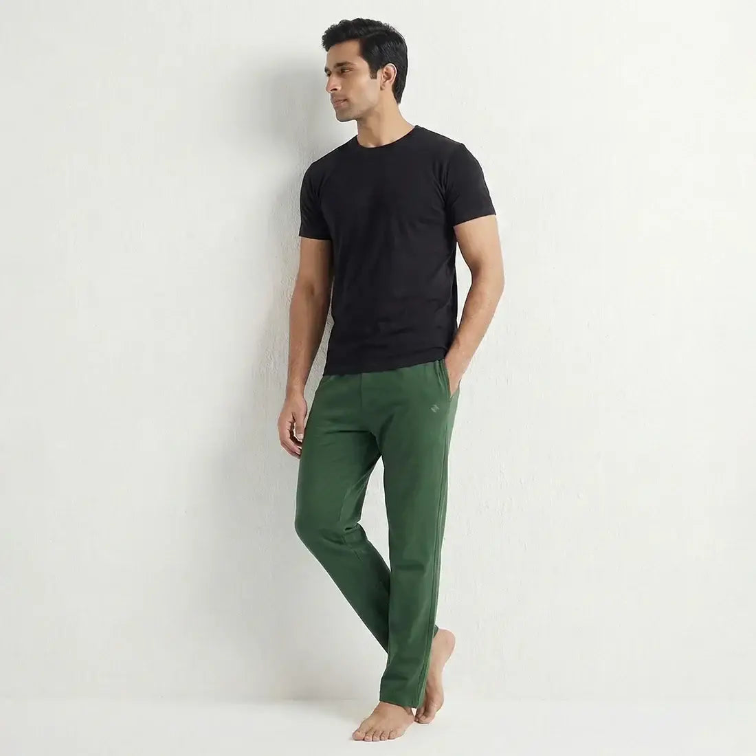 BLACK TROUSER AND GREEN UNDERTEE NAVZA