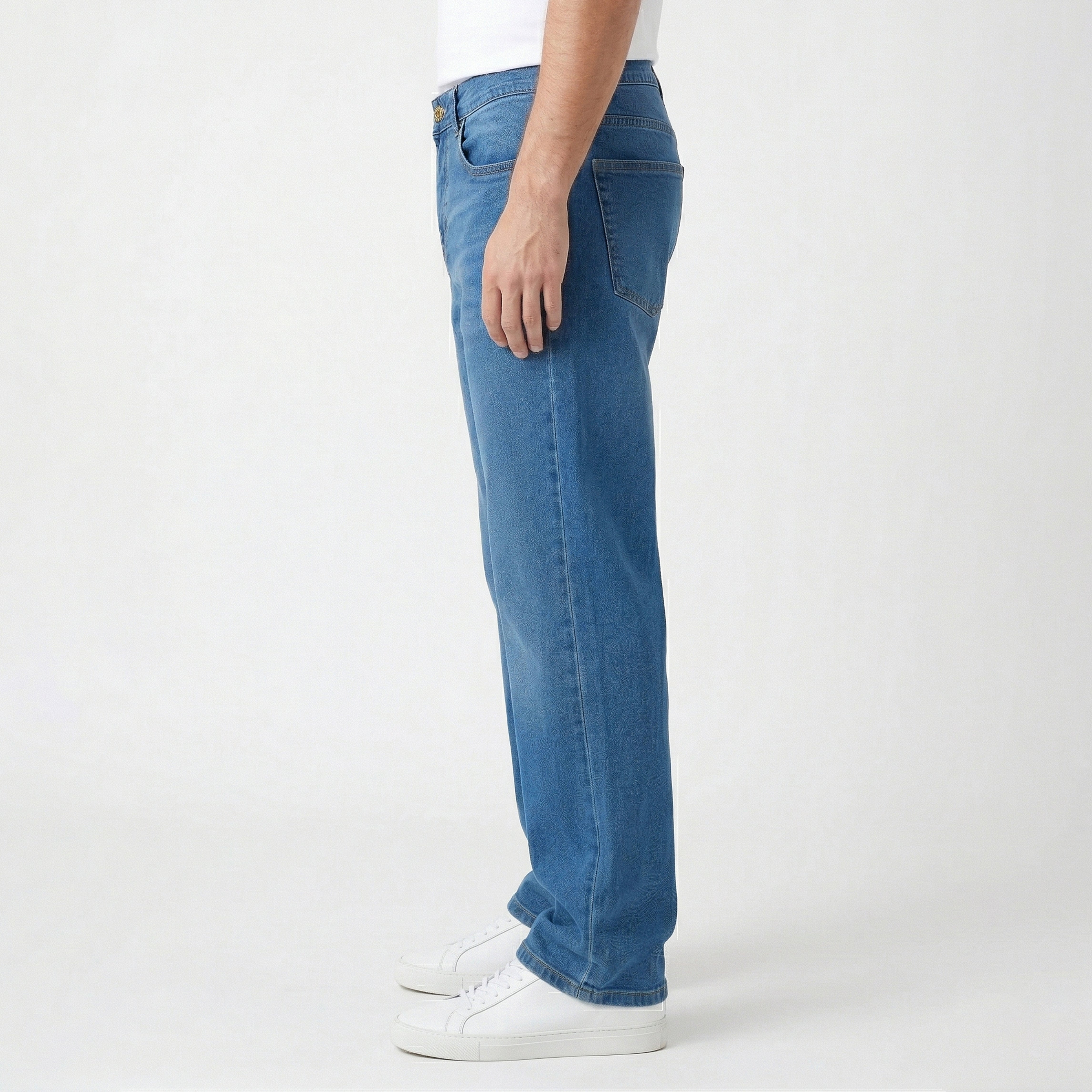 RELAXED STRAIGHT FIT DENIM – LIGHT BLUE