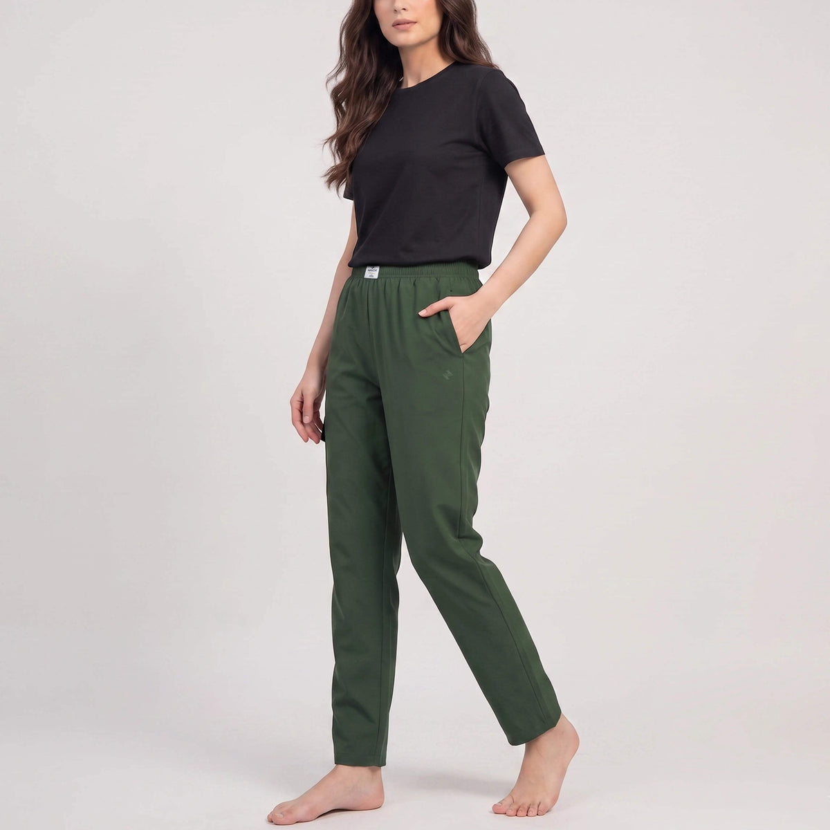 WOMEN BLACK UNDERTEE AND JERSEY TROUSER GREEN NAVZA