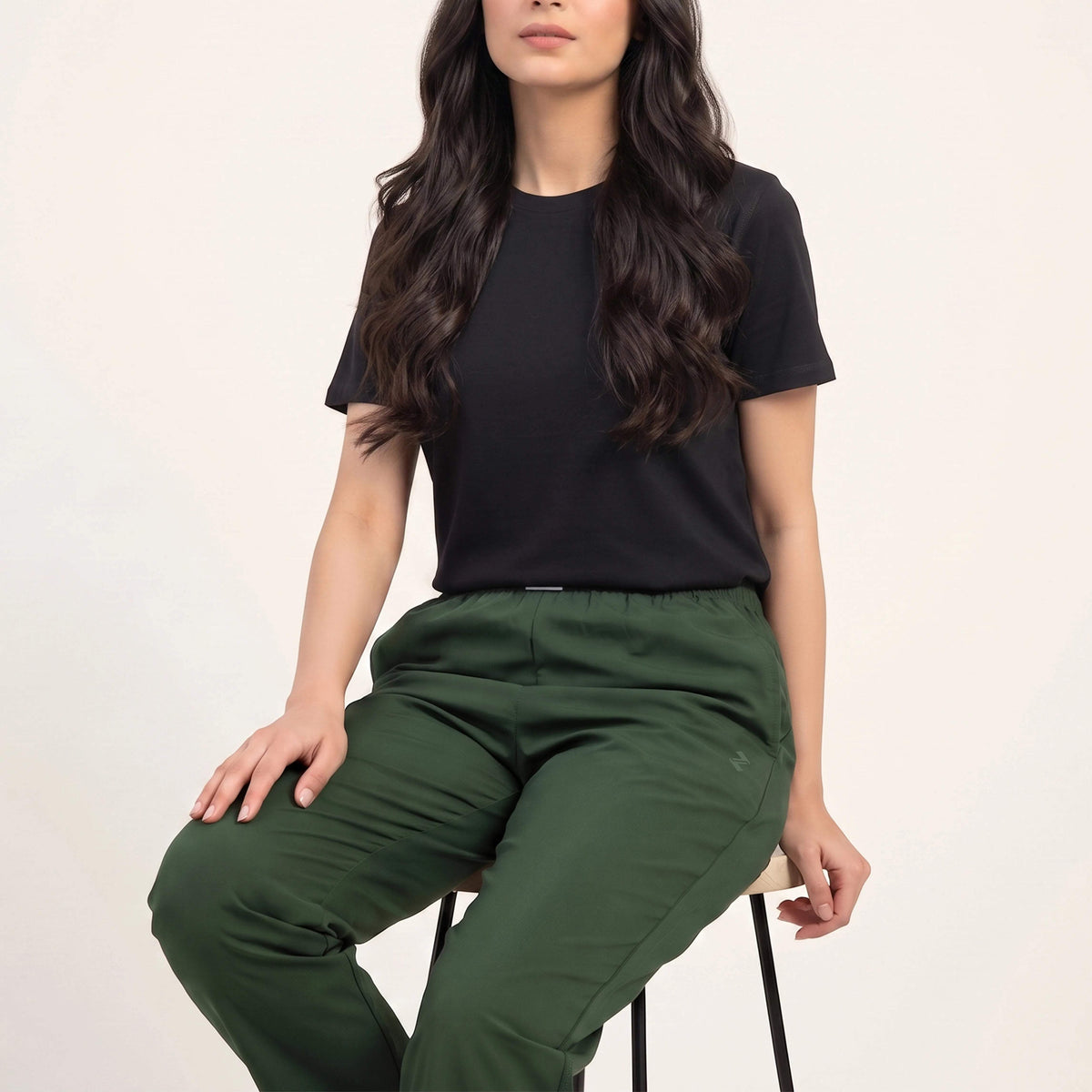 WOMEN BLACK UNDERTEE AND JERSEY TROUSER GREEN NAVZA