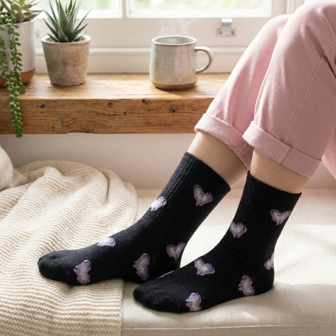 WOMEN CREW SOCKS BLACK | NAVZA