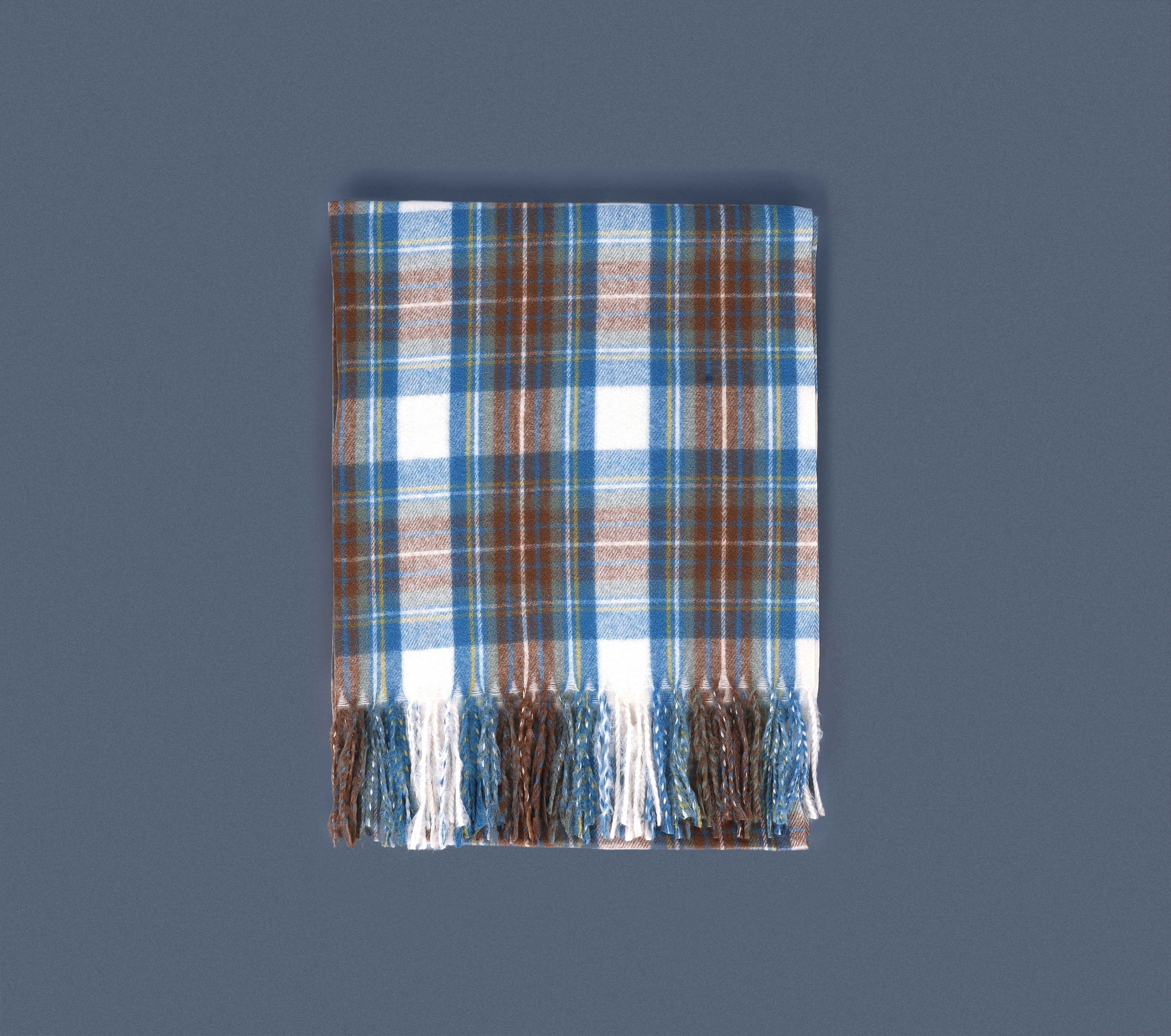 Elegant Plaid Wool Scarf – Cozy, Stylish & Perfect for All Seasons