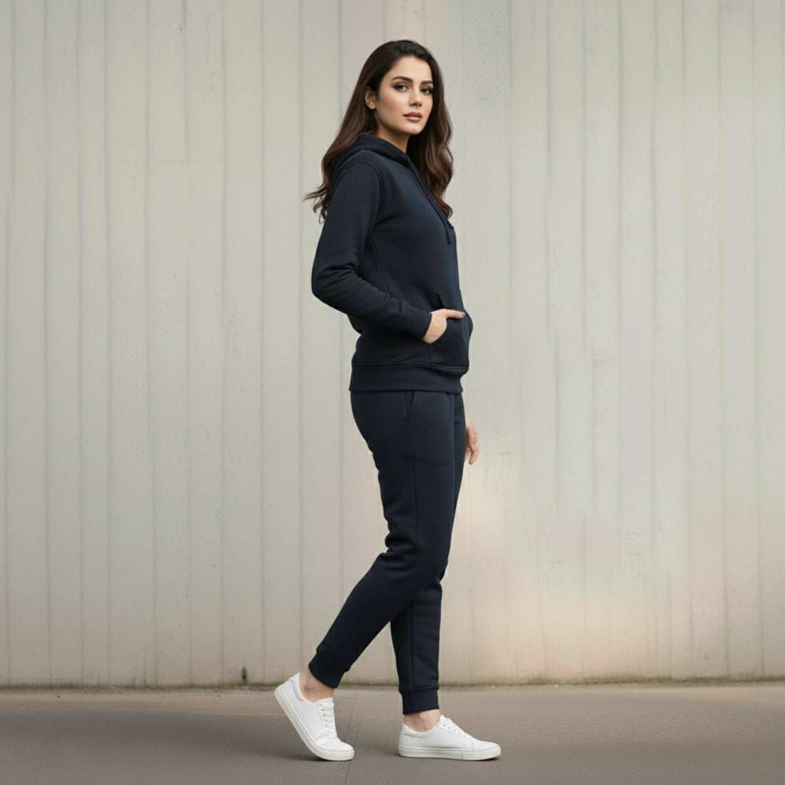 WOMEN ML PULLOVER HOODIE TRACKER - NAVY