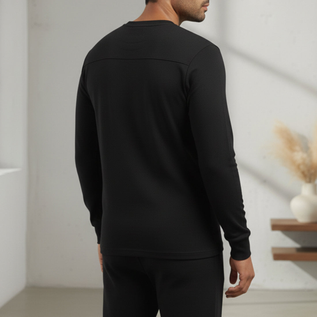 BLACK THERMAL FULL SLEEVES TOP