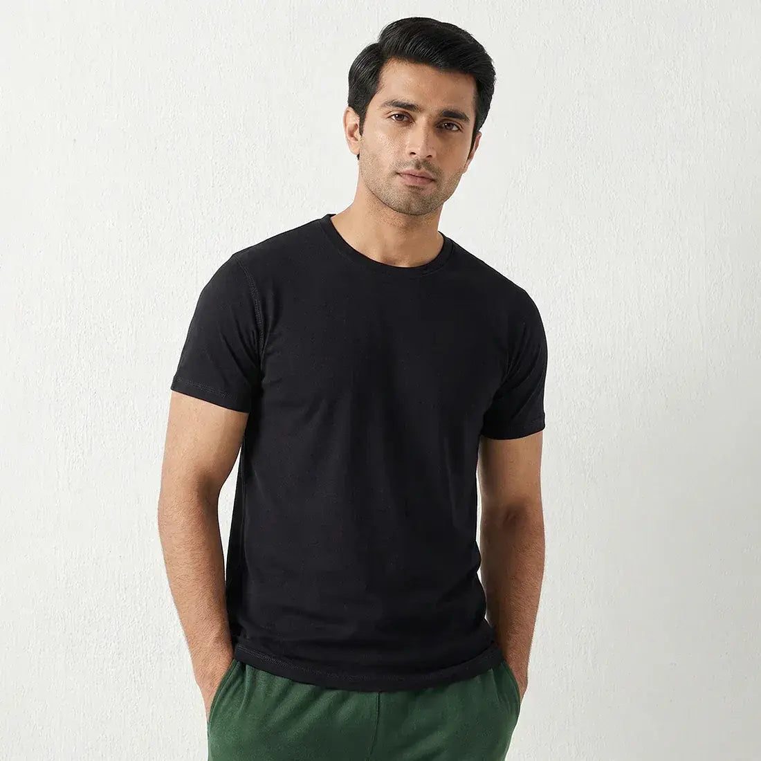 BLACK TROUSER AND GREEN UNDERTEE NAVZA