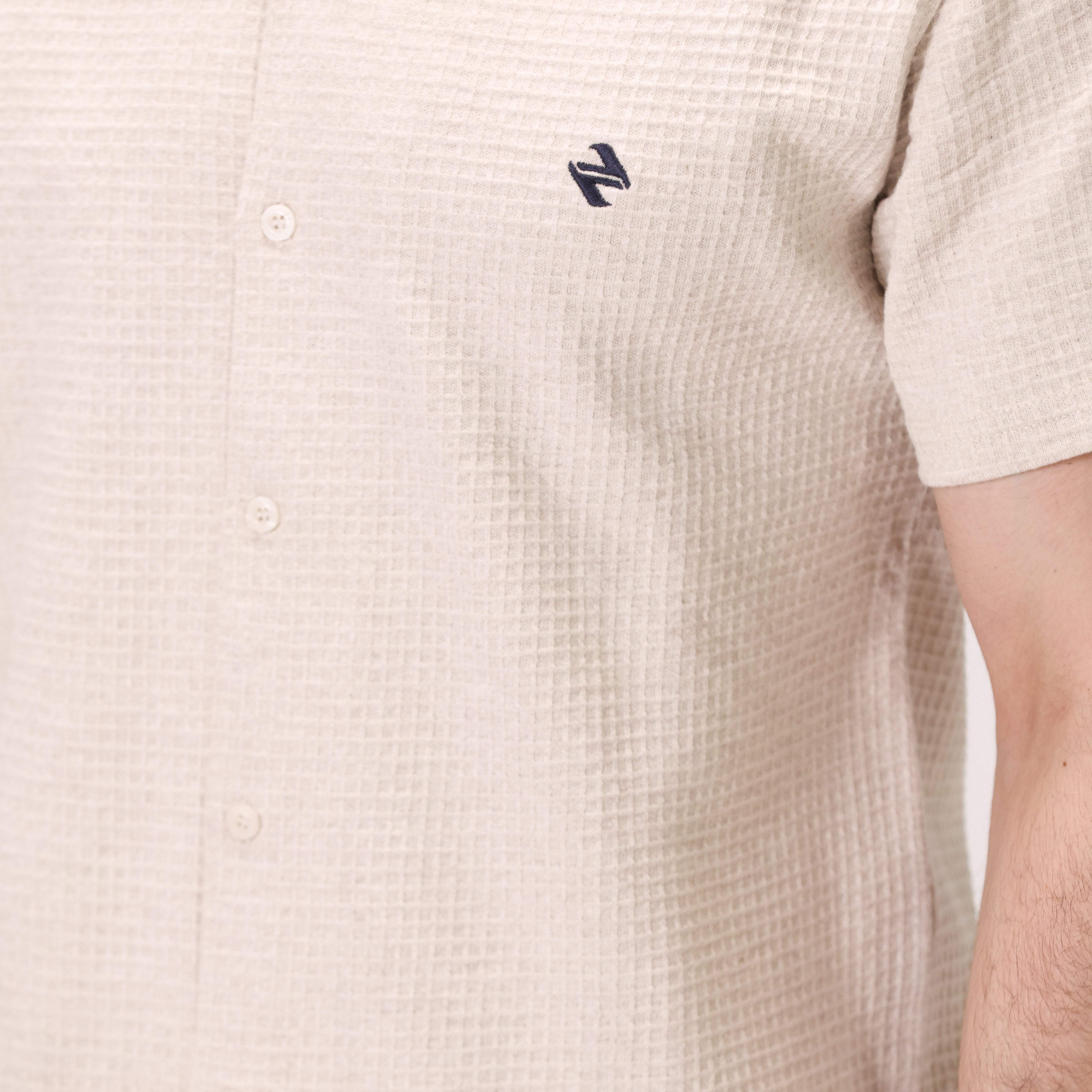 TEXTURED BUTTON DOWN SHIRT – OFF-WHITE