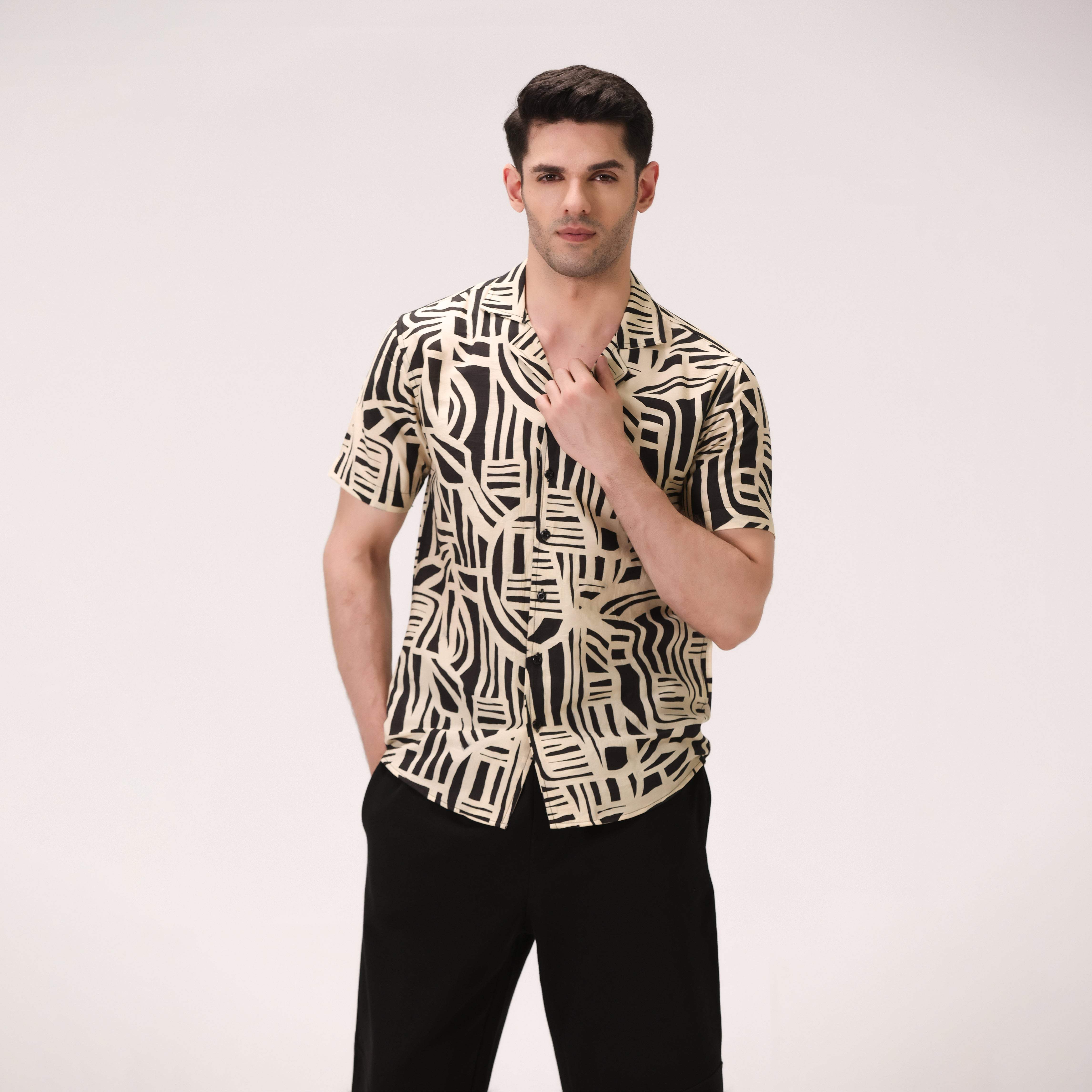 URBAN PRINTED BUTTON DOWN SHIRT – BEIGE
