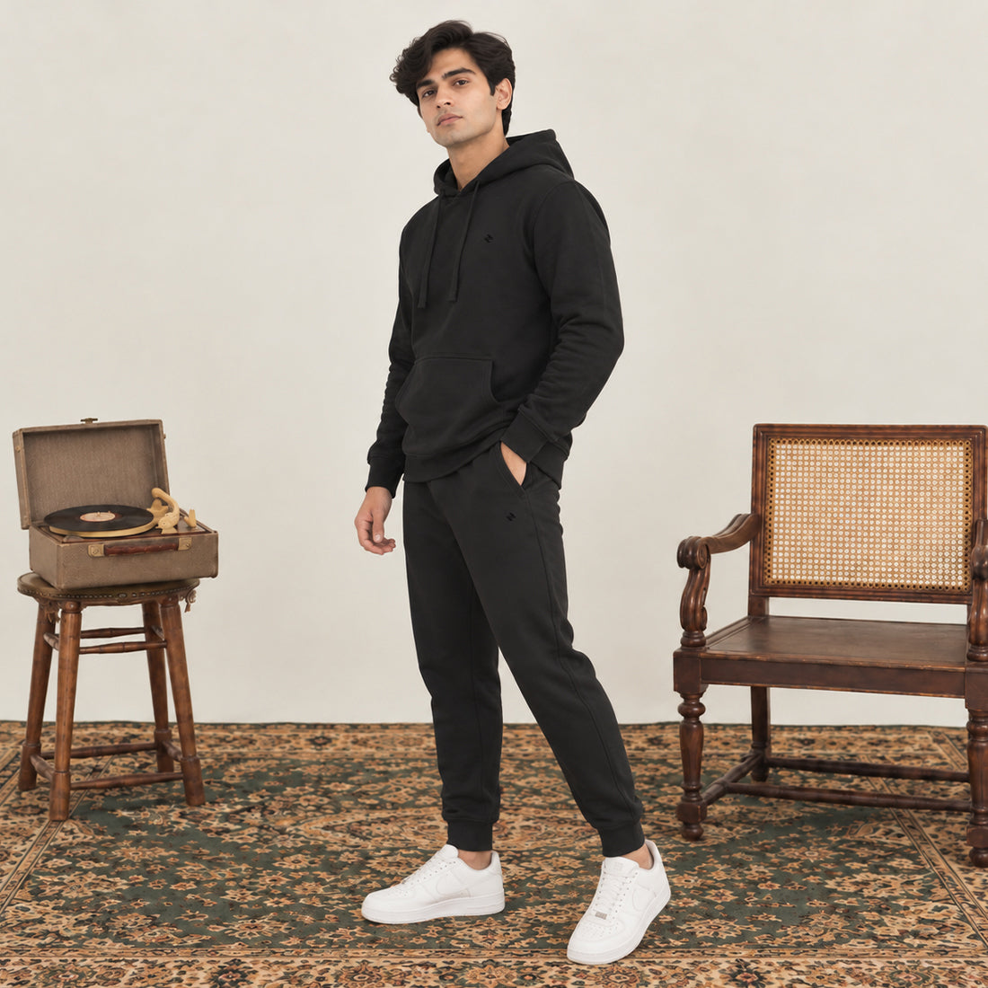 MEN HOODIE TRACKER BLACK NAVZA
