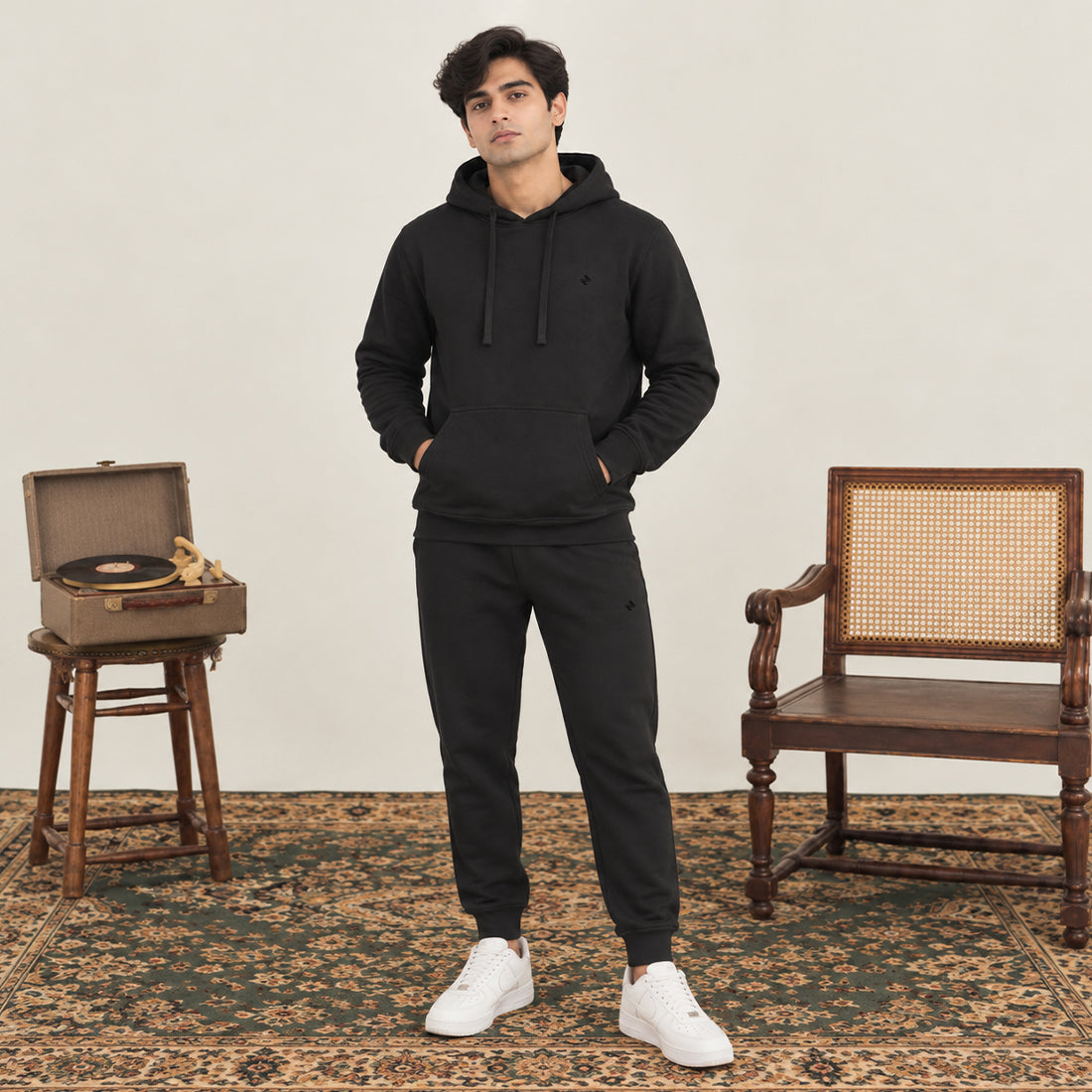 MEN HOODIE TRACKER BLACK NAVZA