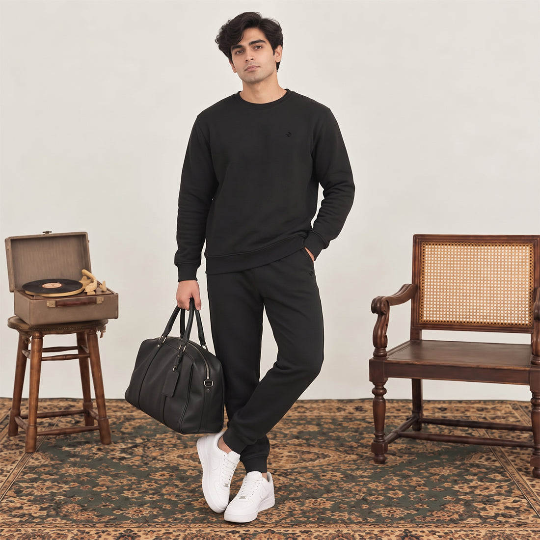 MEN SWEATSHIRT TRACKER BLACK NAVZA