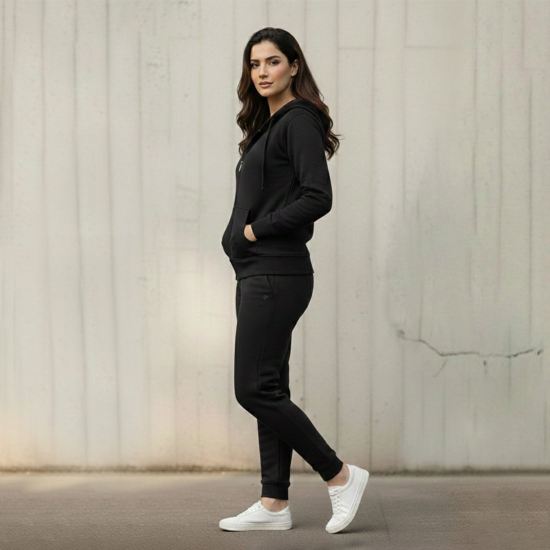 WOMEN ZIPPER TRACKER BLACK | NAVZA