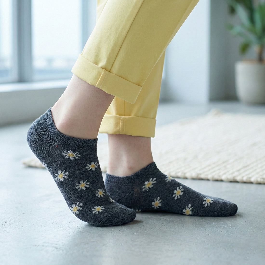 WOMEN NO SHOW SOCKS GREY | NAVZA